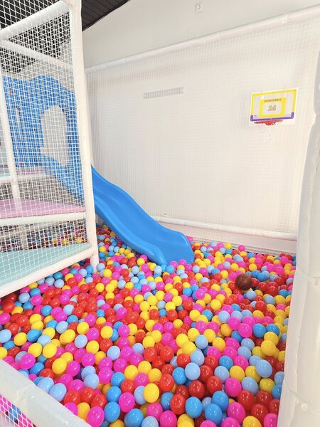 Zburdy Kids - loc de joaca, petreceri copii